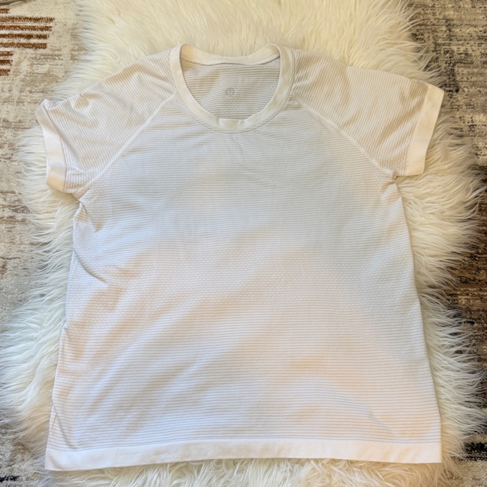 Lululemon Swiftly Tech Short Sleeve T Shirt 2.0 Hip Length Size 6-8